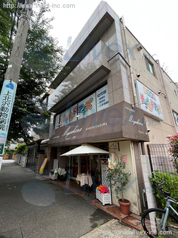 小川