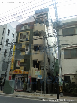 市川駅前