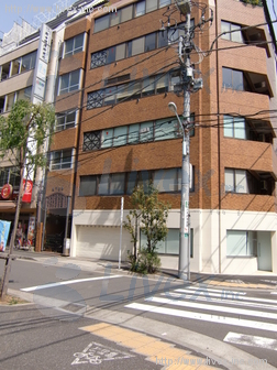 山下