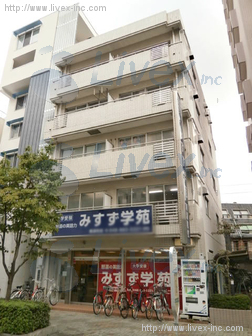 中村