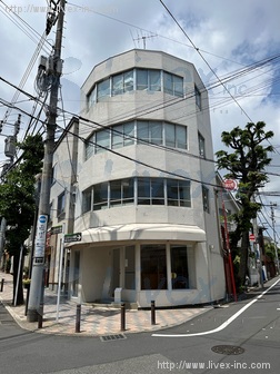 田園調布駅前白王