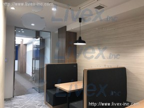銀座スクエア