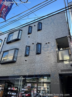 アールヴィヴァン