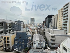 四谷三栄町スクエア
