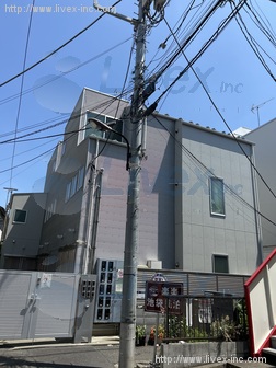 パインズハウス