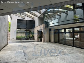 青葉台イーストビル