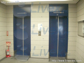 スリーセブンビル