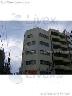 トウマ