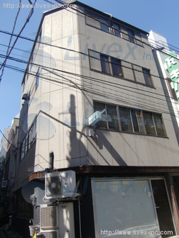 井上
