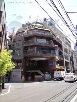 ウエストパレス
