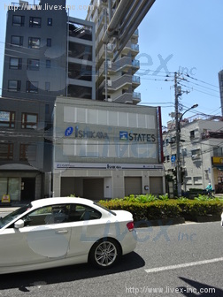 秋山