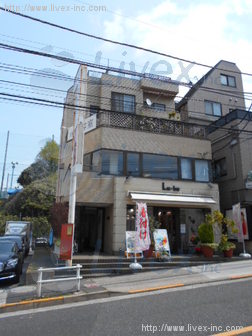 東伸