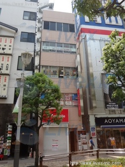 小松