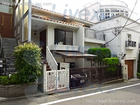 TAKAO HOUSE