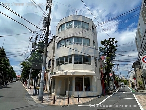 田園調布駅前白王