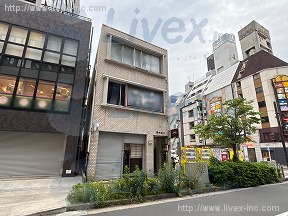 酒井