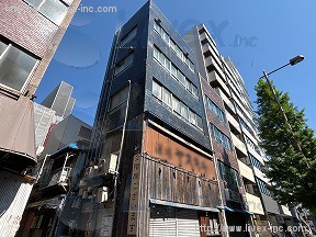 上野松田
