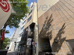 井上