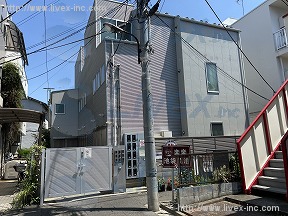 パインズハウス