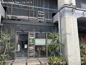 東横線学芸大学高架下店舗