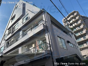 小川