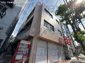 R耀