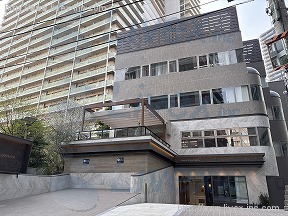 TERRACE SITE GOTANDA