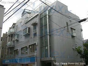 カザマ