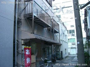 小川