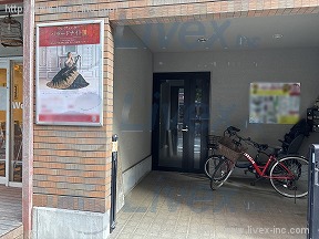 ウエストリバー