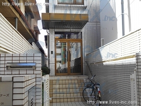 SK HOUSE