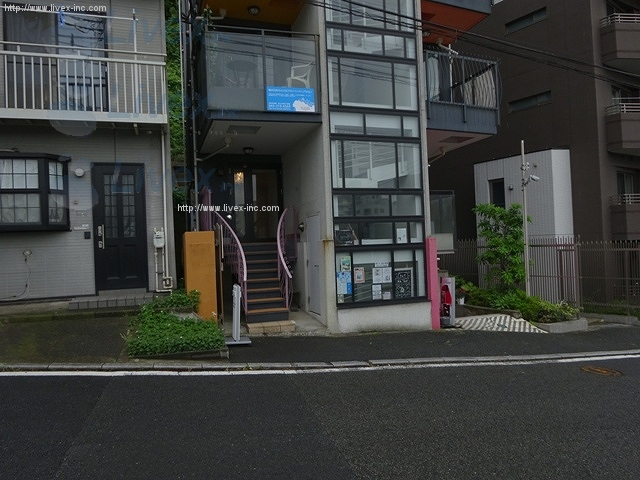 ビーカーサ石川町