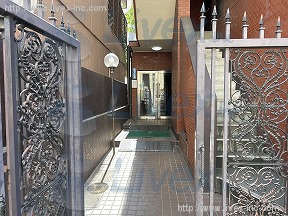 サカエ池袋マンション