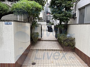 高田馬場4丁目1階店舗