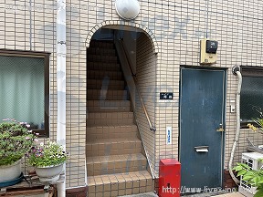 ハイツ塚越