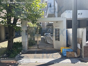 代々木ハウス