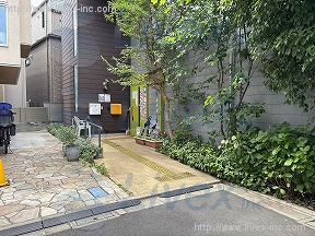 碑Studio