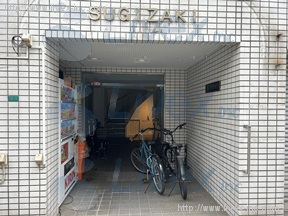 スギサキ