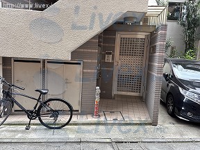 岩崎