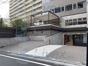 TERRACE SITE GOTANDA