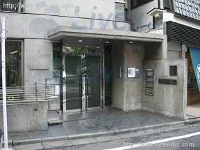 アケラ