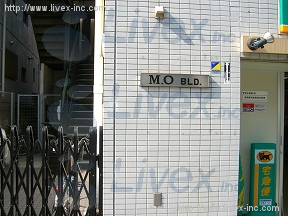 MO