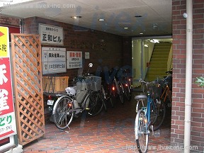 西新宿服部