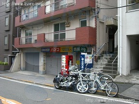 シノザキ