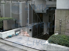 八洲本館