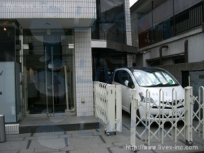 タニムラ