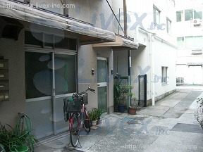 小川