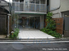 塚本ミニ倉庫D棟