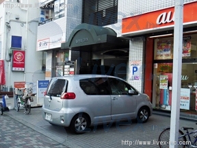 アルファツイン