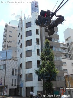 本郷シャトルビル